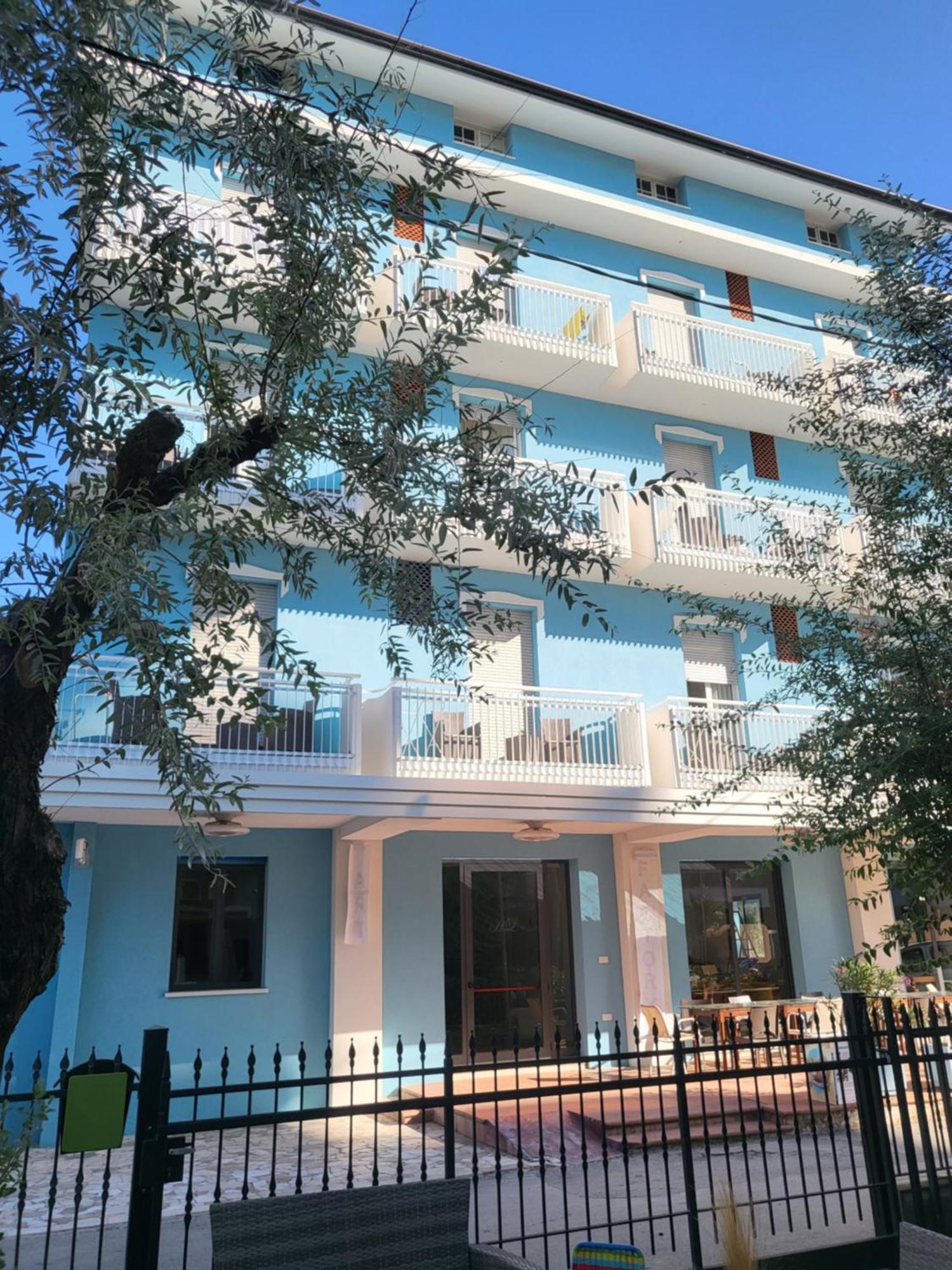 Hotel Lauretta بيلاريا-إيجيا مارينا المظهر الخارجي الصورة