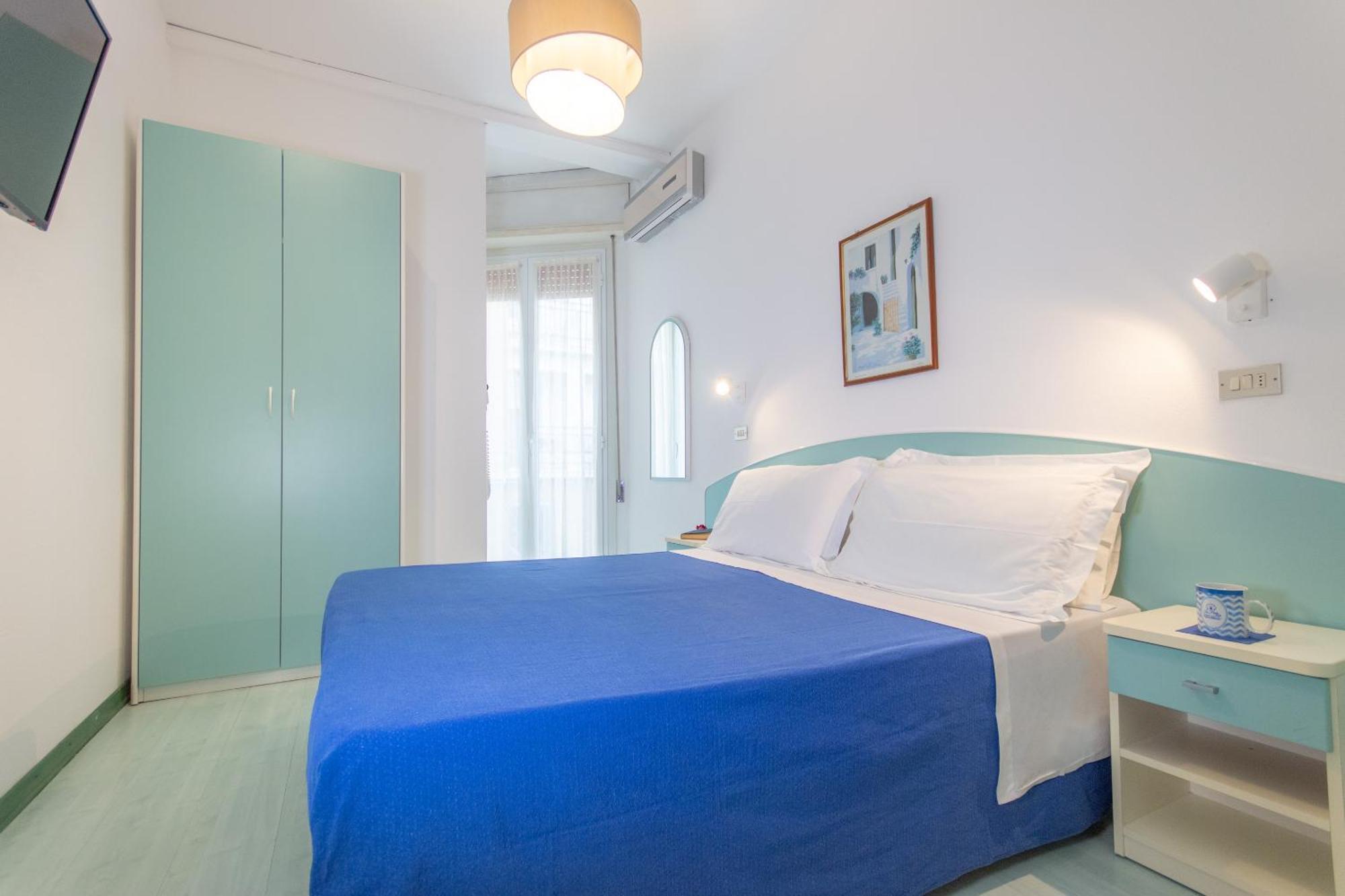 Hotel Lauretta بيلاريا-إيجيا مارينا المظهر الخارجي الصورة
