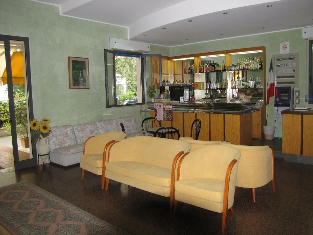 Hotel Lauretta بيلاريا-إيجيا مارينا المظهر الخارجي الصورة