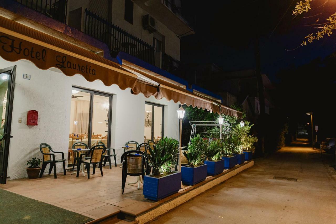 Hotel Lauretta بيلاريا-إيجيا مارينا المظهر الخارجي الصورة